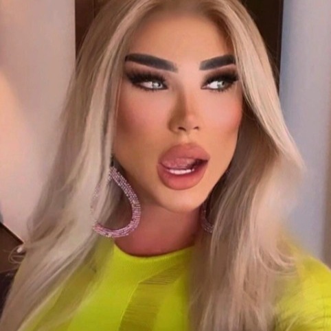 Horny - a Trans Escort in City of London