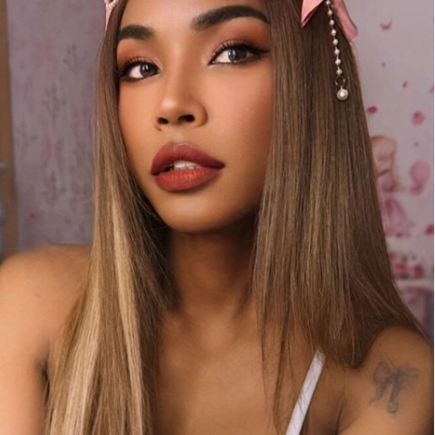 Bowvie - a Trans Escort in City of London