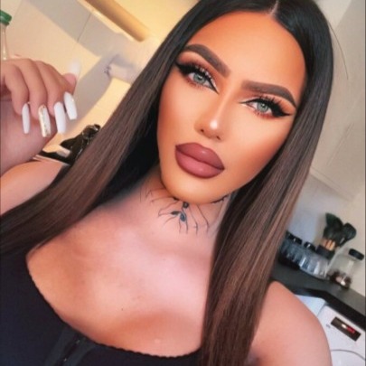 Lara - a Trans Escort in Luton