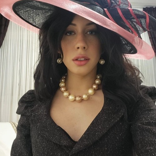 Bonbon - a Trans Escort in City of London