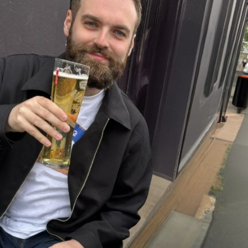 Tom - a Male Escort in City of London