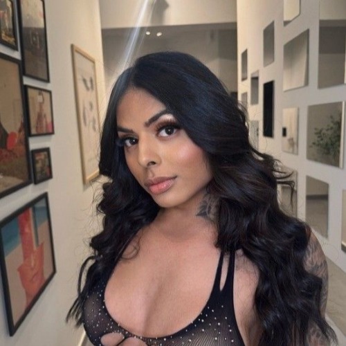 Emily - a Trans Escort in 
