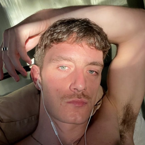 CurtisXX - a Male Escort in Birmingham