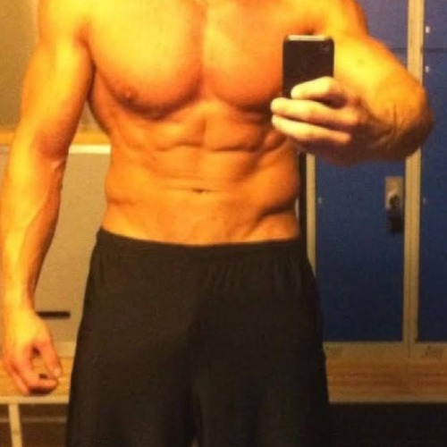 MANFORMANMUSCLE - a Male Escort in Birmingham