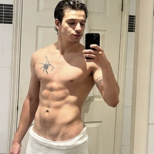 Samuel_Wrestler - a Male Escort in Bedfordshire