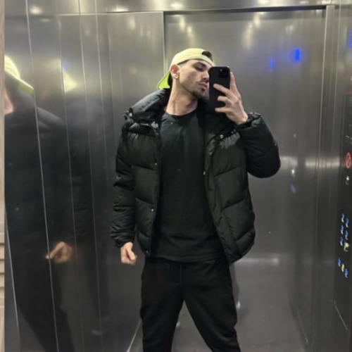 Ylton - a Male Escort in Antrim
