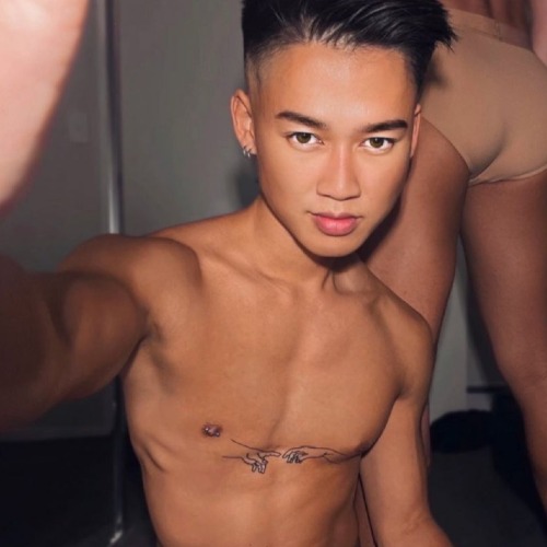 Its Aaron - a Male Escort in Bradford