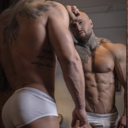 V_official  - a Male Escort in Worcestershire