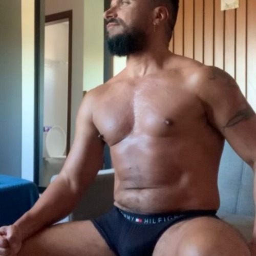 EduardoXLBra - a Male Escort in Birmingham