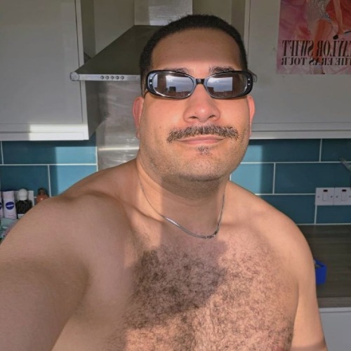 Malekinlondon - a Male Escort in Lincolnshire