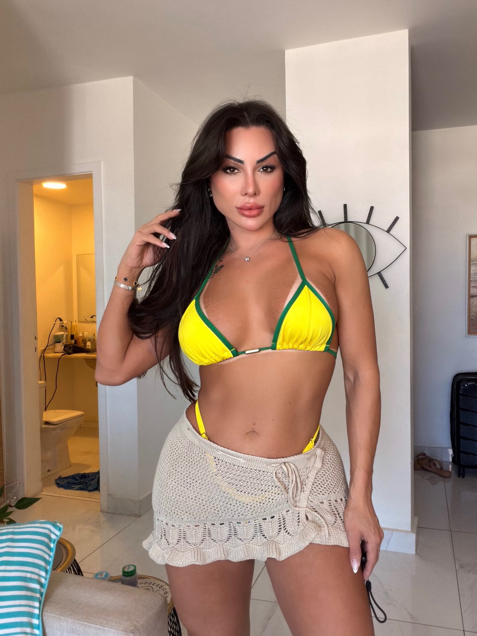 Clara - a Trans Escort in Gloucester