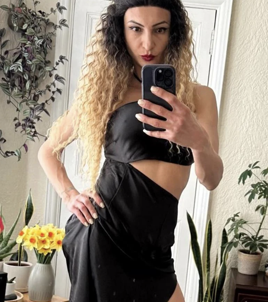 Deniz - a Trans Escort in Glasgow