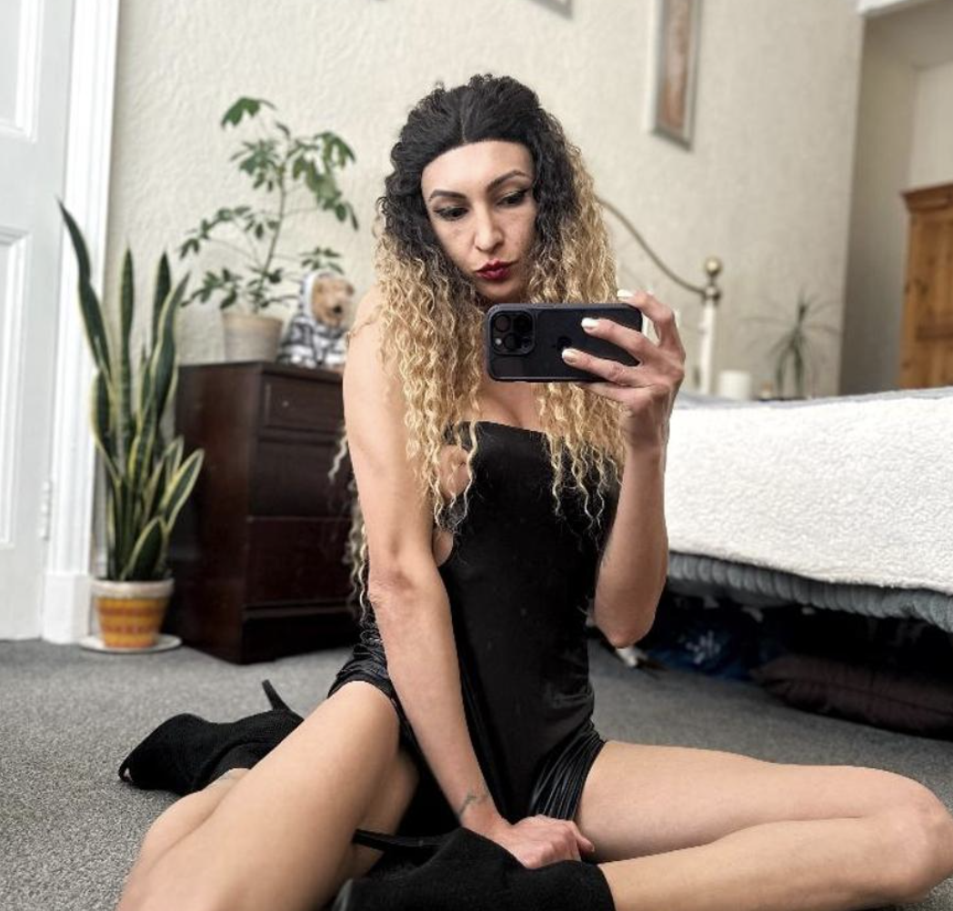 Deniz - a Trans Escort in Glasgow