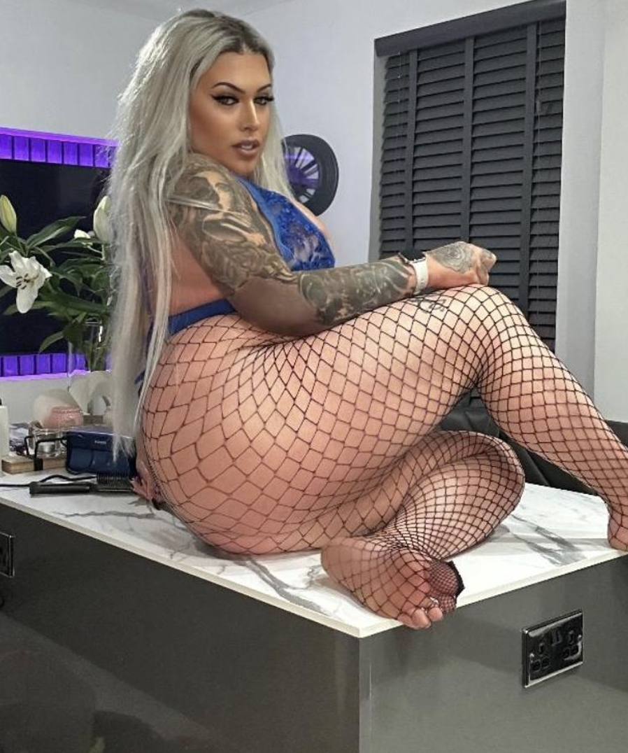 TS SLUT - a Trans Escort in Glasgow