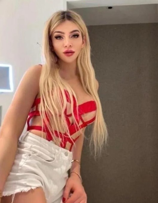 Candy - a Trans Escort in Kensington