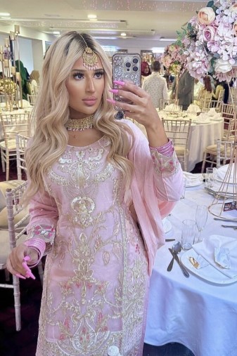 Cinderfela  - a Trans Escort in Bristol