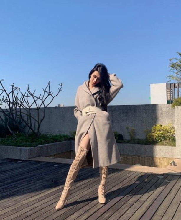 Zi - a Trans Escort in City of London