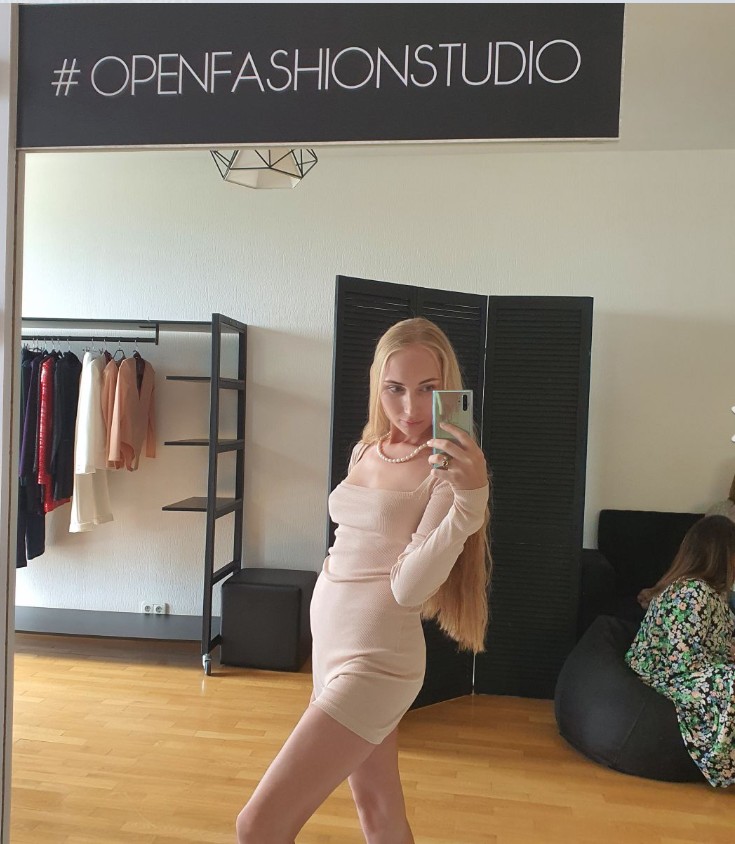 Leona - a Trans Escort in City of London
