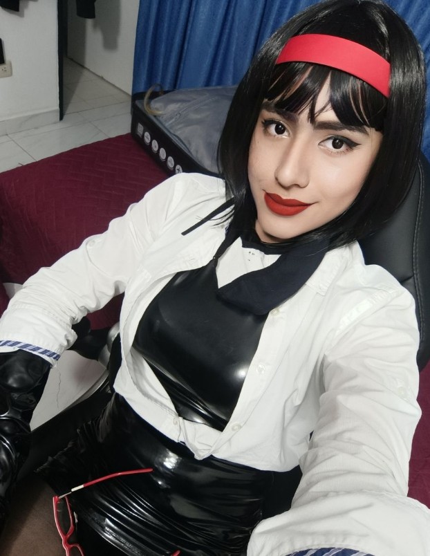 Mia - a Trans Escort in City of London