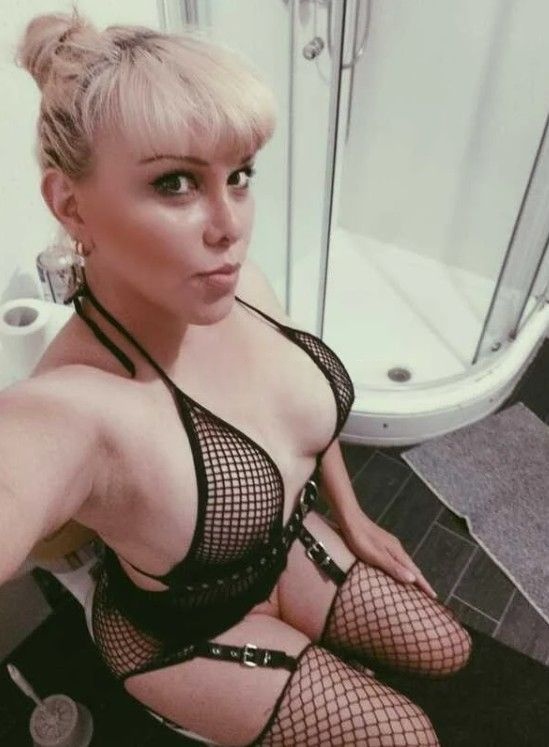 Elektra Golden - a Trans Escort in 