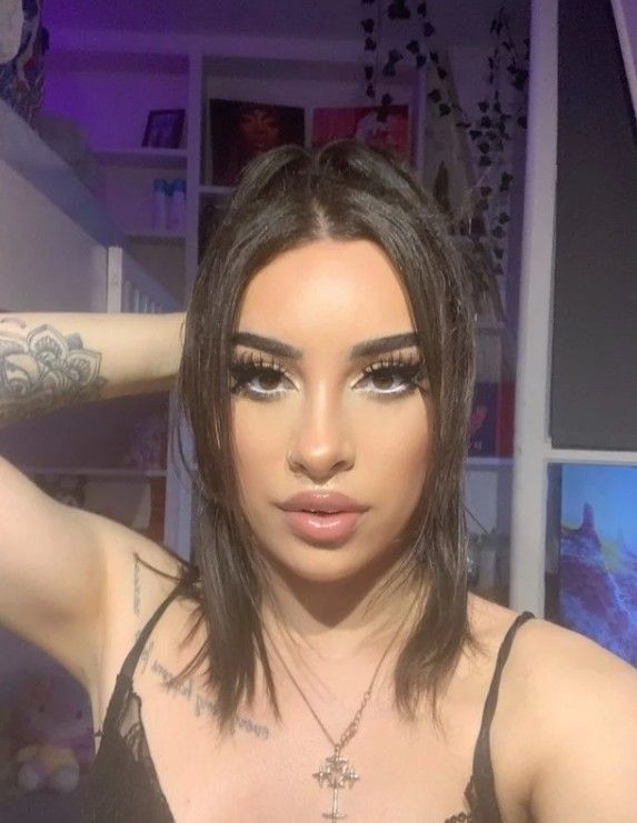 Mixtress Sally - a Trans Escort in 