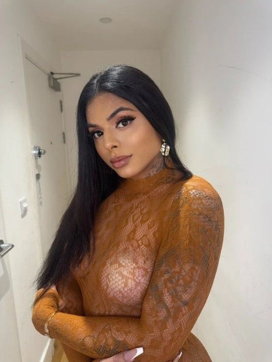 Emily - a Trans Escort in 