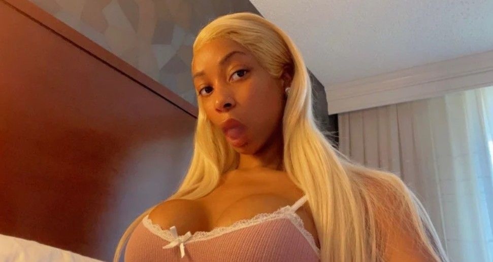 Nicole - a Trans Escort in 