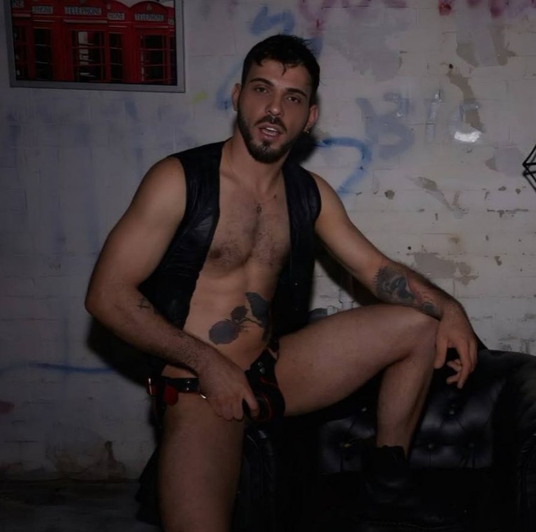 Coandrew - a Male Escort in Camden