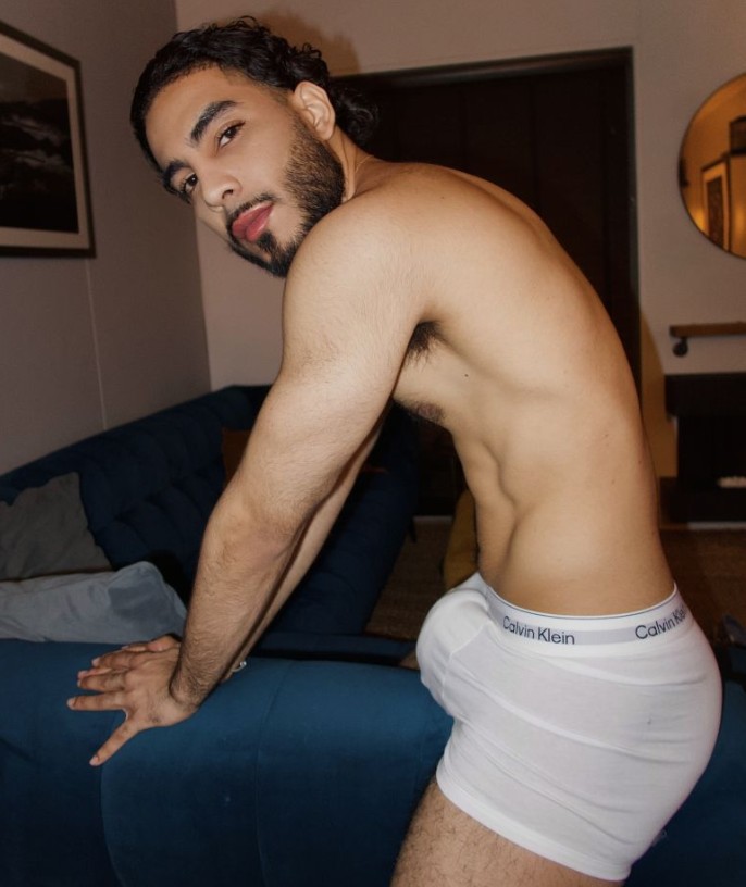 BIGDEMON - a Male Escort in Chelsea