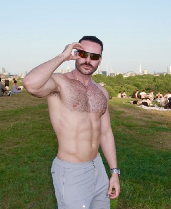 Pedro Conti - a Male Escort in Camden