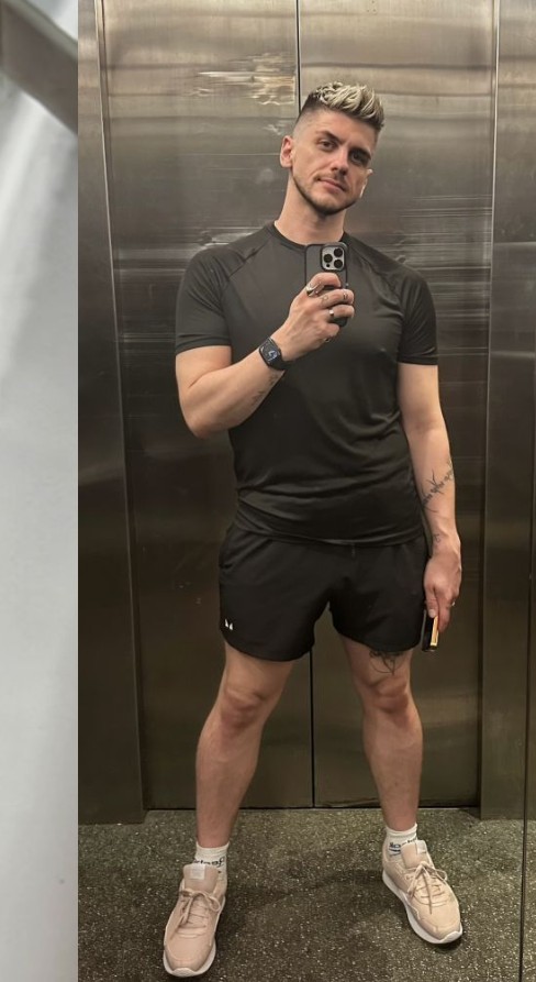 Tommy MCR - a Male Escort in Birmingham