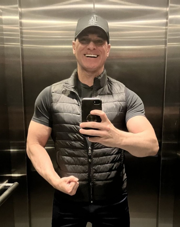 MANFORMANMUSCLE - a Male Escort in Birmingham