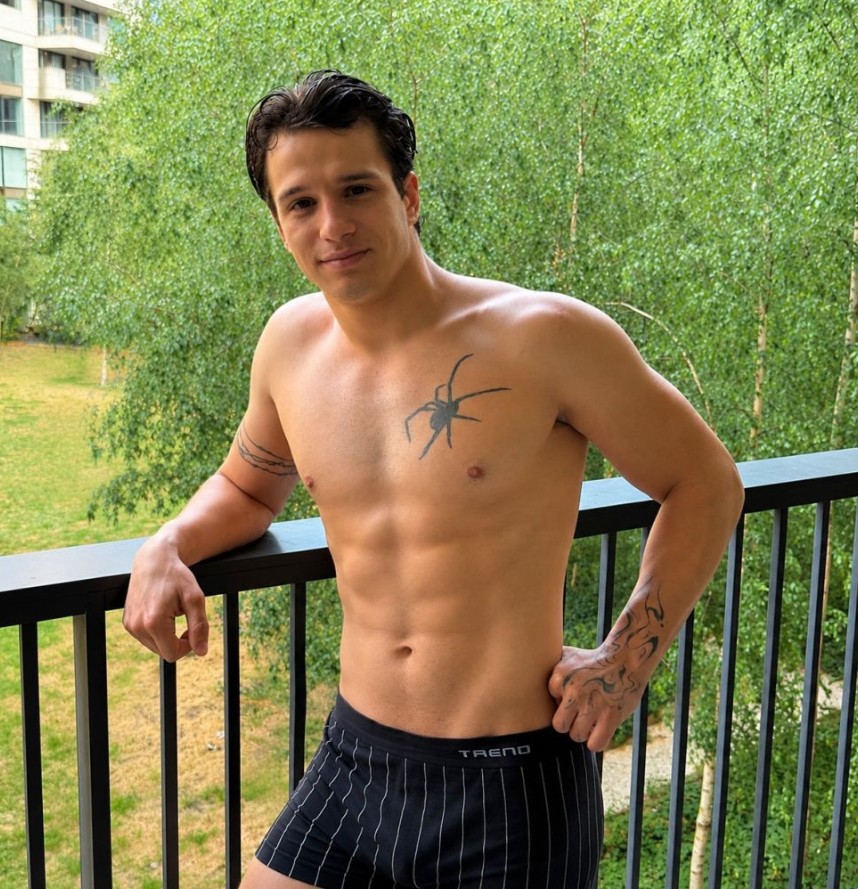 Samuel_Wrestler - a Male Escort in Bedfordshire