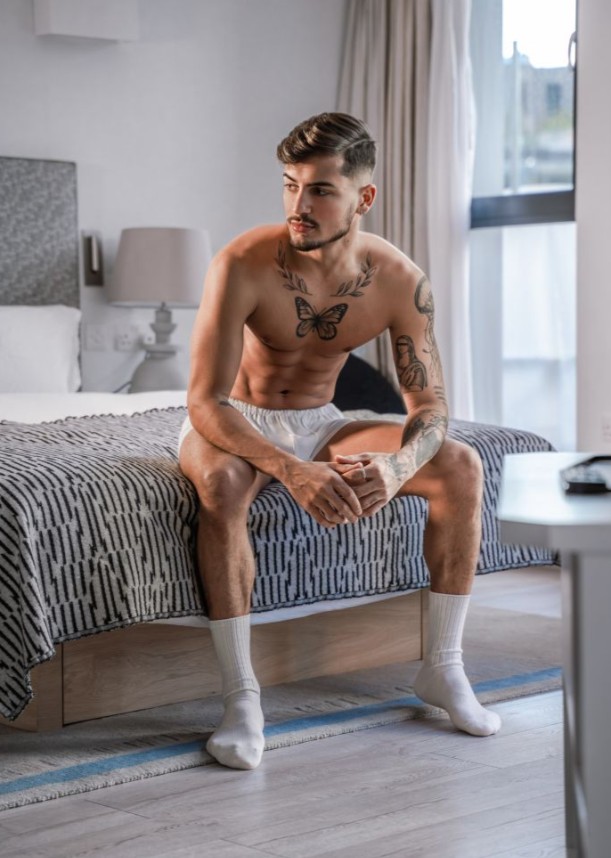Tales_xxl - a Male Escort in Cambridge