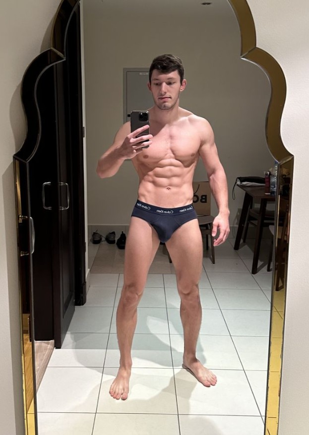 Hot Wrestler Mark - a Male Escort in Hertfordshire