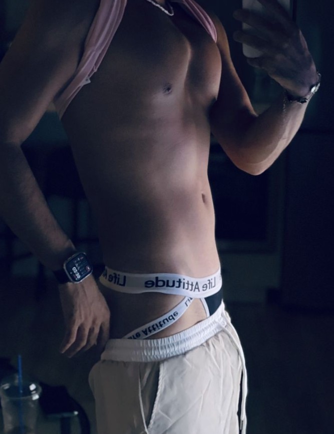 Apollonguy - a Male Escort in Berkshire