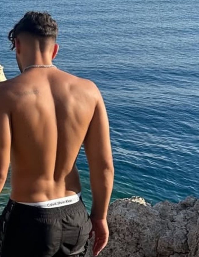 Angelondon - a Male Escort in Hampshire
