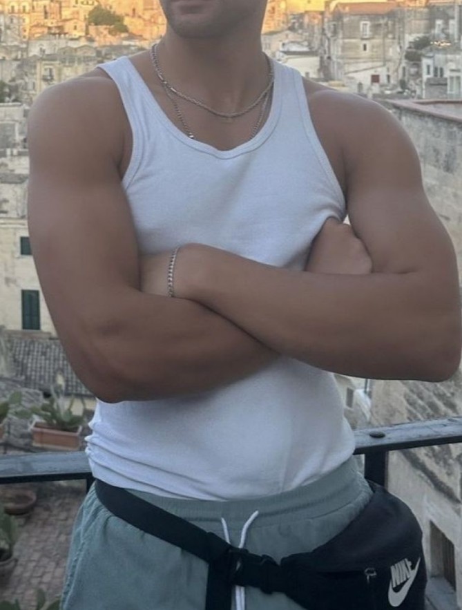 Angelondon - a Male Escort in Hampshire