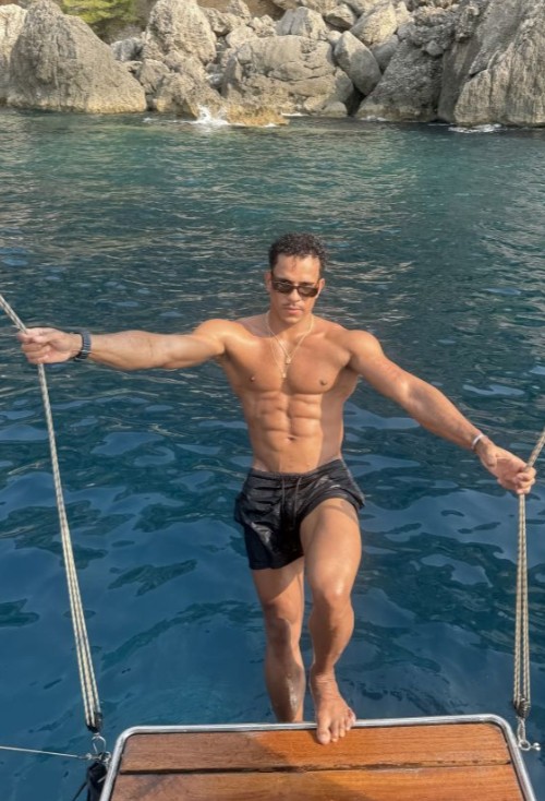 OttoX_XL - a Male Escort in Cornwall