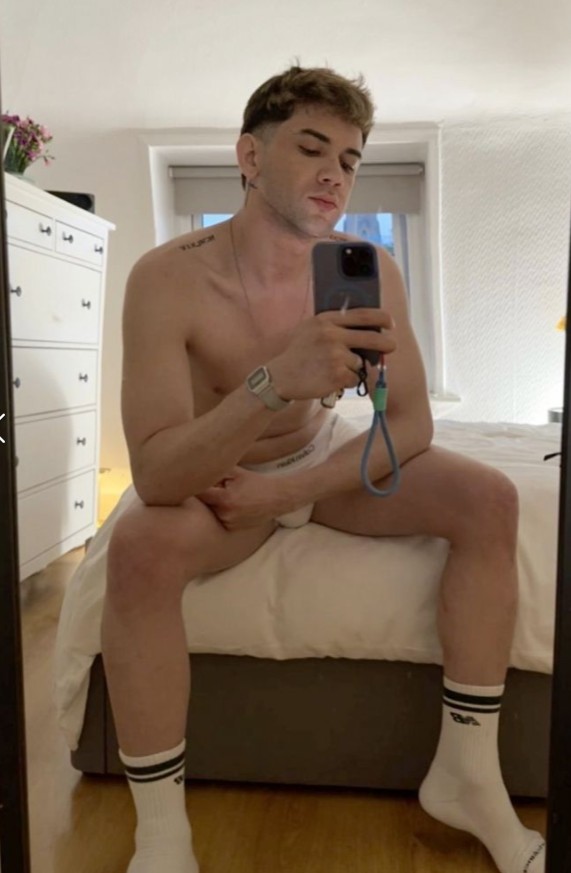 Ylton - a Male Escort in Antrim