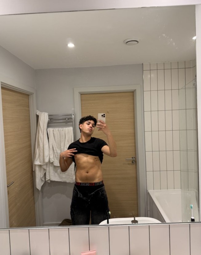 Hotboy_gusta - a Male Escort in Birmingham