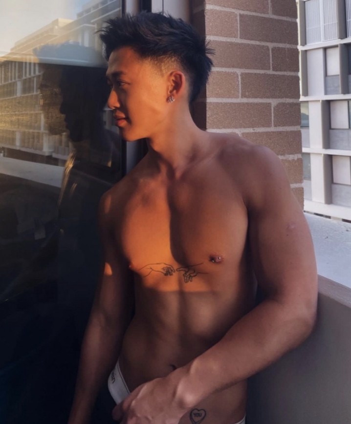 Its Aaron - a Male Escort in Bradford