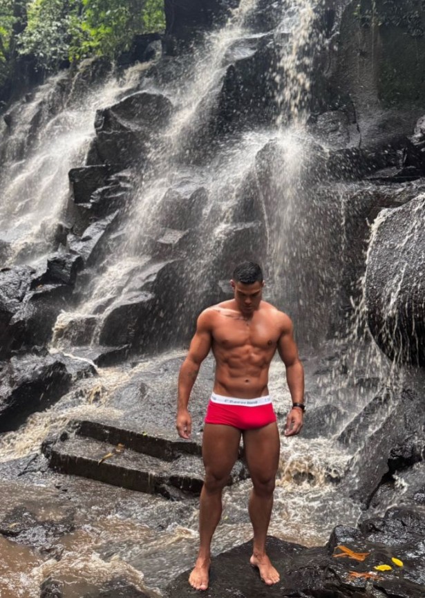 Jacob_XXIV - a Male Escort in Walsall