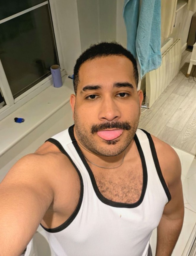 Malekinlondon - a Male Escort in Lincolnshire