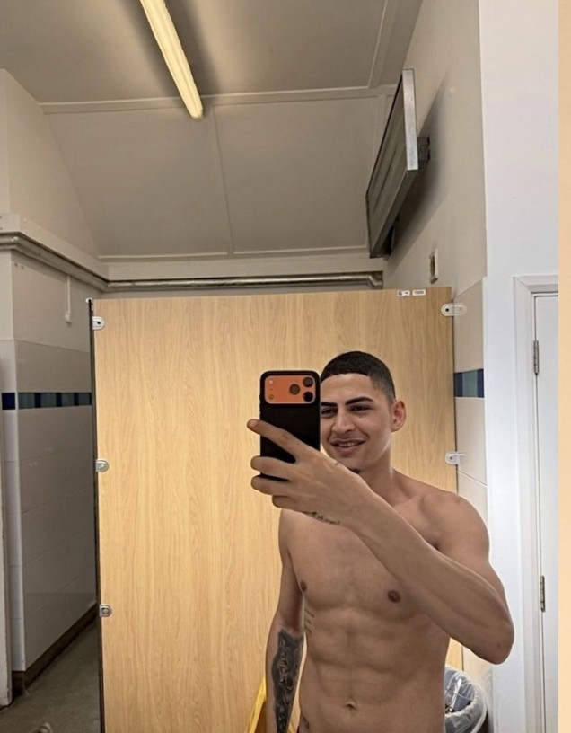 DerickXL - a Male Escort in Worcestershire