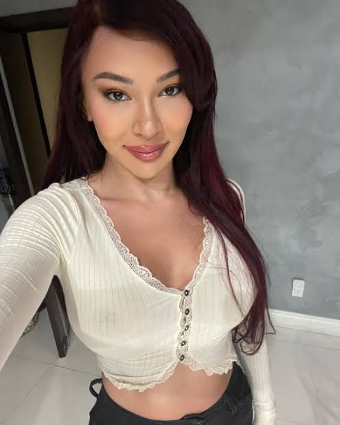 Andybabe - a Trans Escort in City of London